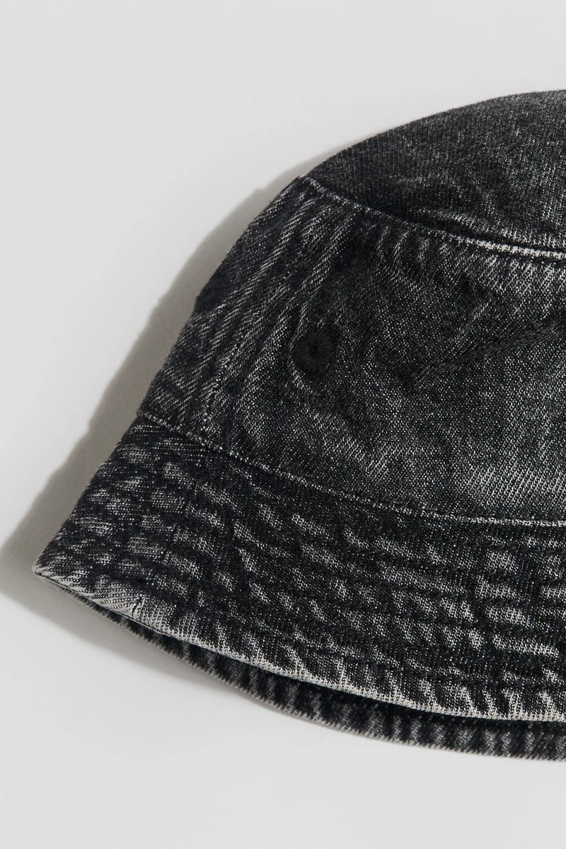 H&M Bucket hat
