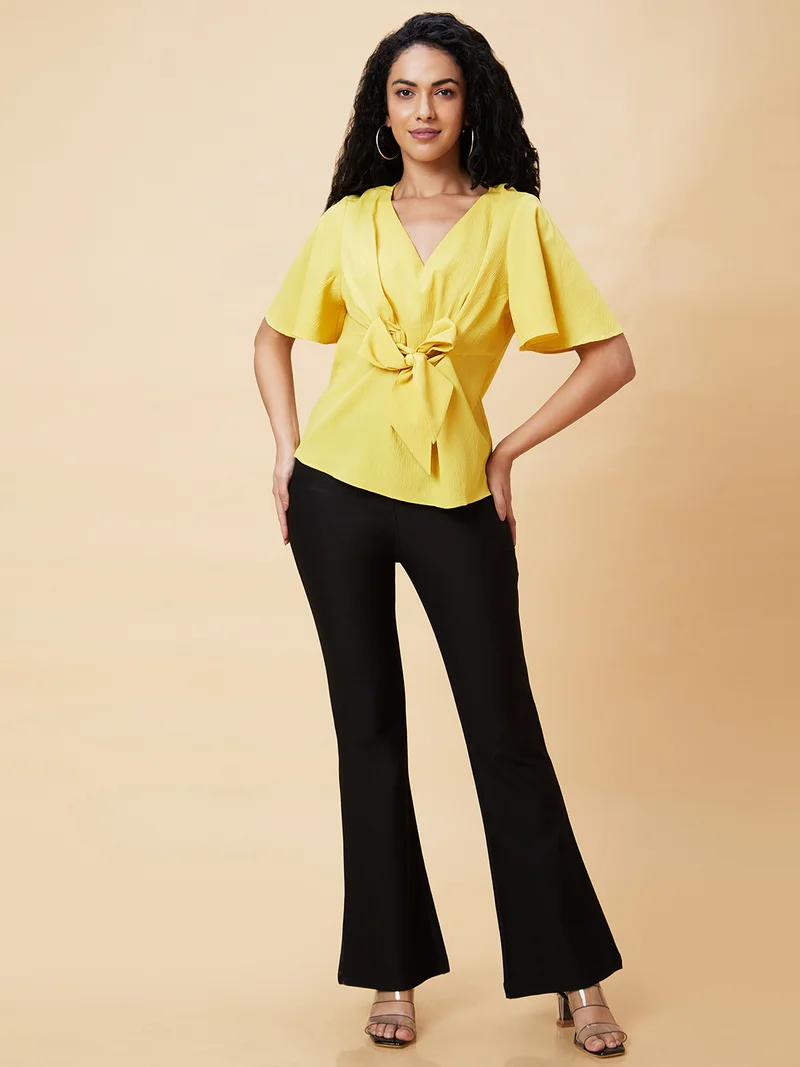 globus Women V-Neck Tie-Up Detail Top