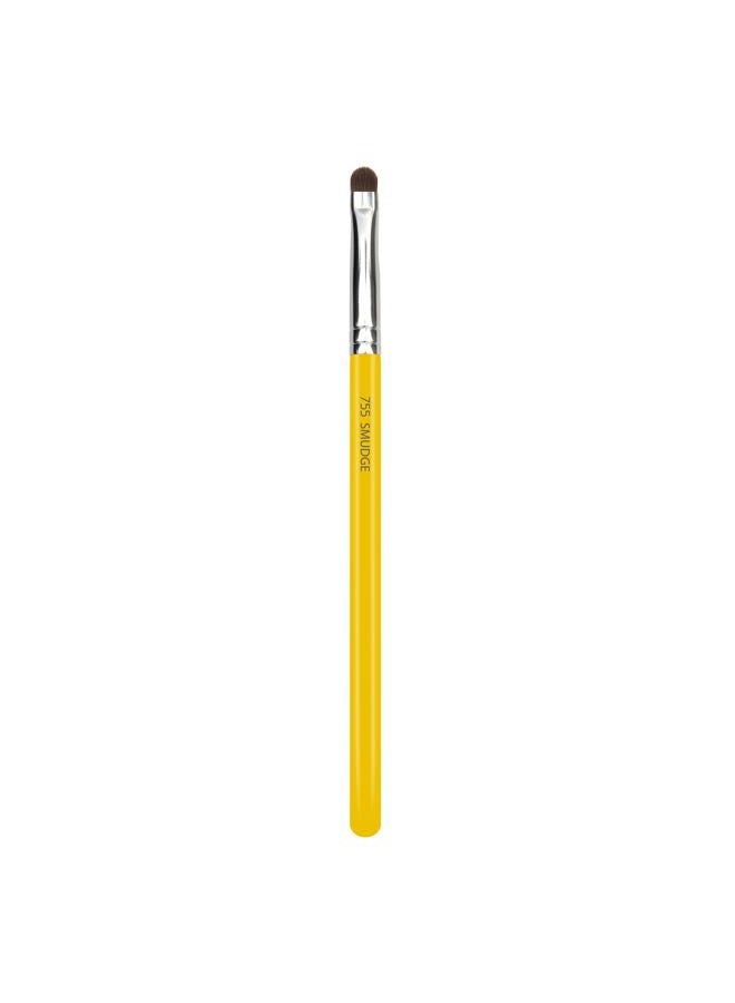 Bdellium Tools Professional Makeup Brush - Studio Series 755 Smudge - With Mix of Soft Natural and Synthetic Fibers, For Creating the Soft, Smoky Eyes (Yellow, 1pc) - Image 3