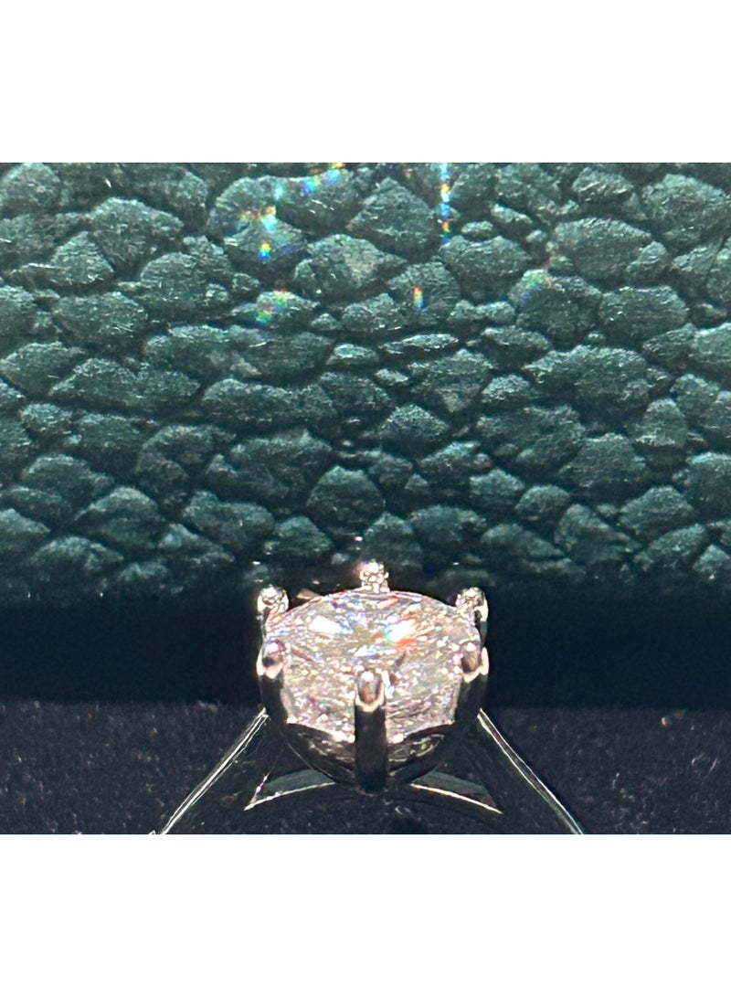 خاتم فضة عيار 925 مرصع بحجر كريم صناعي شبيه ألماس مميز ولامع ويأتي معه شهادة GRA💎 - Image 4