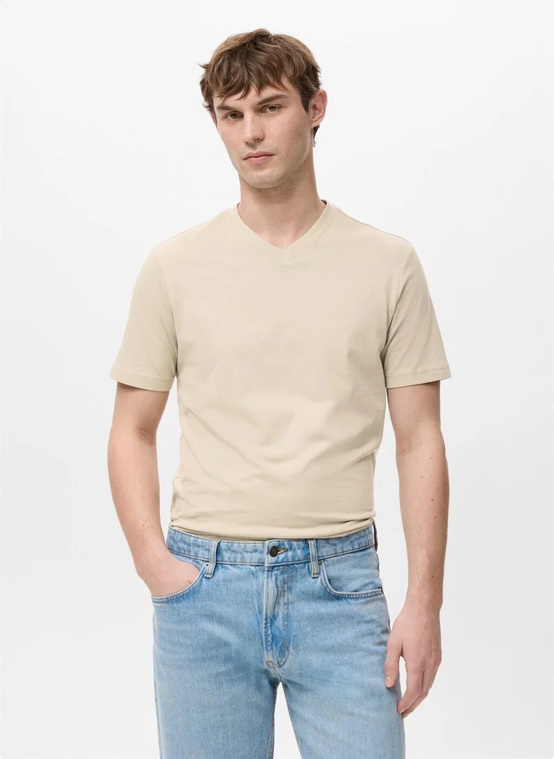 مانجو مان تي شيرت قطن % بياقة  بقصة ضيقة