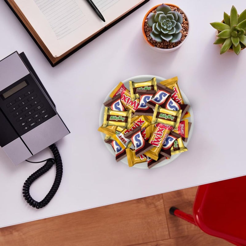 Mars حقيبة متنوعة من حلوى الشوكولاتة الصغيرة SNICKERS و TWIX و MILKY WAY، حقيبة حلوى الهالوين، 150 قطعة في حقيبة كبيرة - Image 4