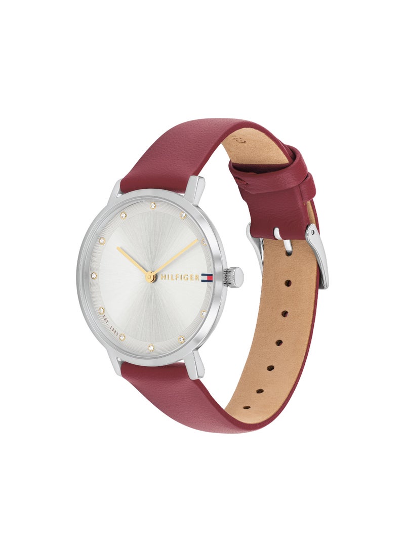 TOMMY HILFIGER ساعة يد نسائية فضية بيضاء ذات هيكل دائري - 1782763 - Image 1