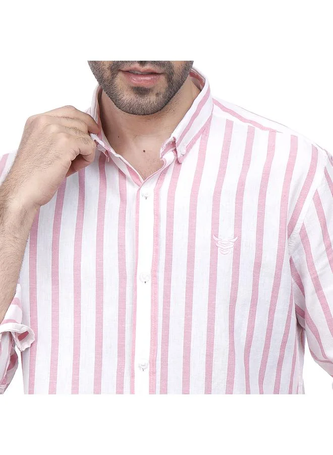 كوب قميص كتان بأزرار وخطوط عمودية