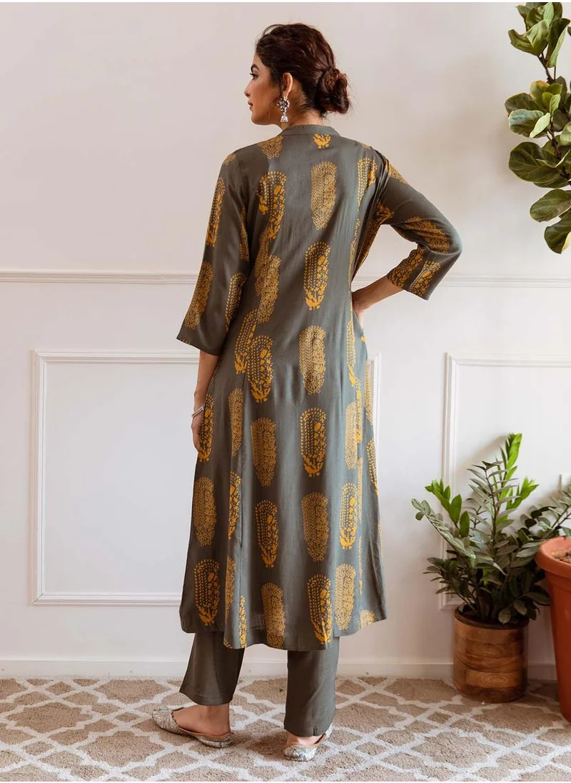 آي شين Women's Bottle Green Rayon Printed Tunic Full Length Palazzo Straight Fit Kurta Set