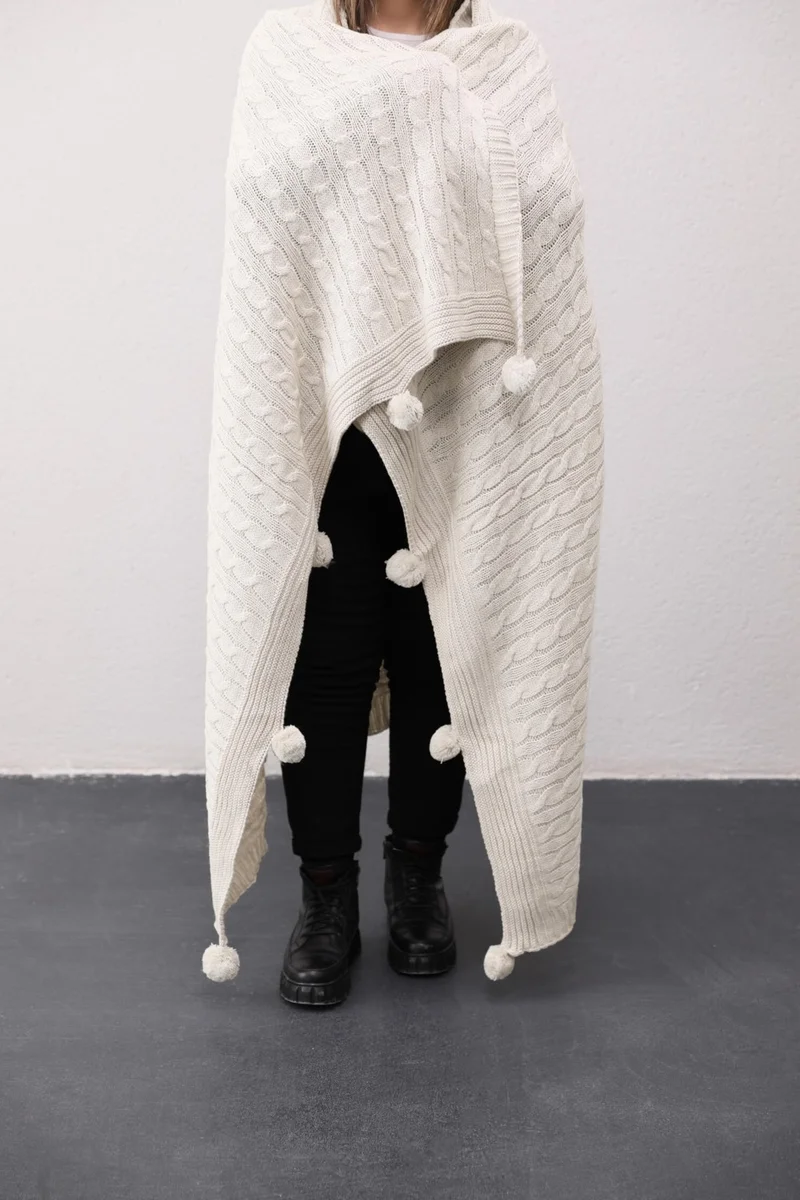 Favora Biocotton Knitwear Pompom TV Blanket - Cream