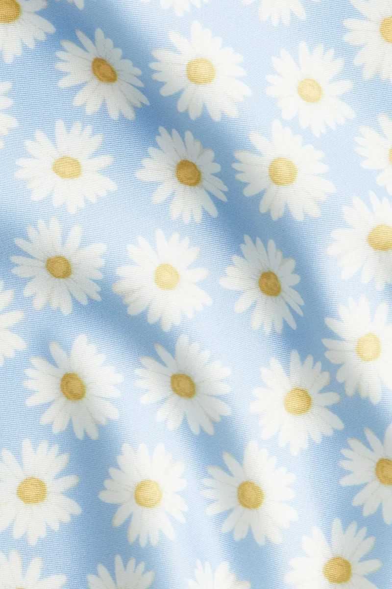 اتش اند ام بلوزة سباحة بتفاصيل مكشكشة من خامة بعامل حماية 50 من الشمس