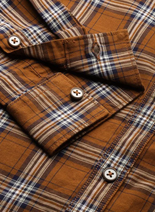 The Indian Garage Co Men Slim Fit Checkered Full Sleeves Spread Collar Casual Shirt