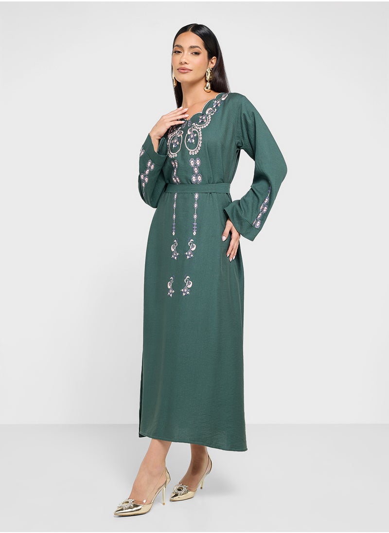 hayas closet Straight Sleeve Crew Neck Embroidered Abaya  - Image 4