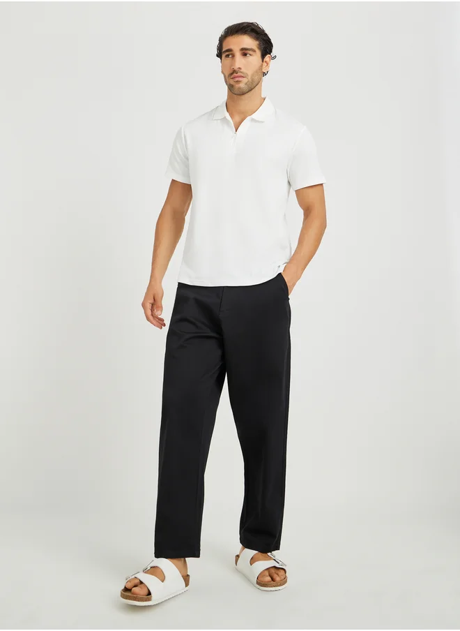 ستايلي Styli Men White Textured Zip Front Relaxed Fit Polo T-Shirt