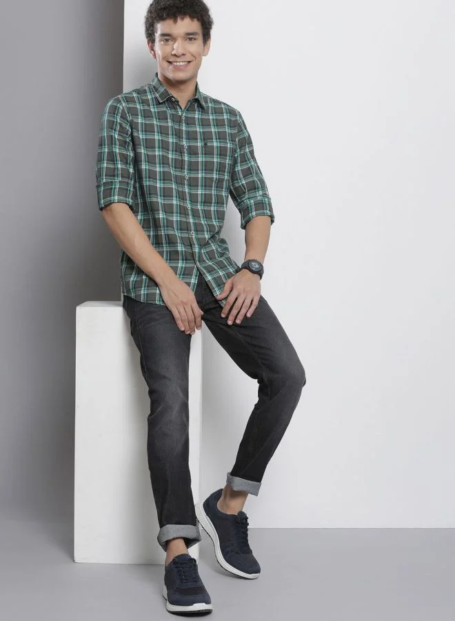 The Indian Garage Co Men Regular Fit Checkered Full Sleeves Cutaway Collar Casual Shirt