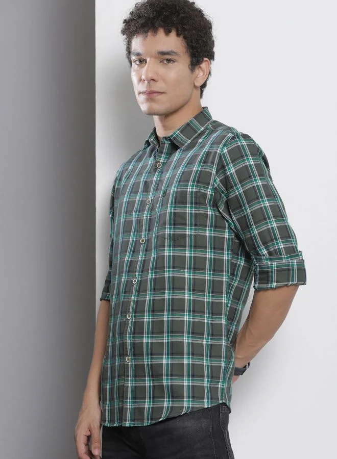 The Indian Garage Co Men Regular Fit Checkered Full Sleeves Cutaway Collar Casual Shirt