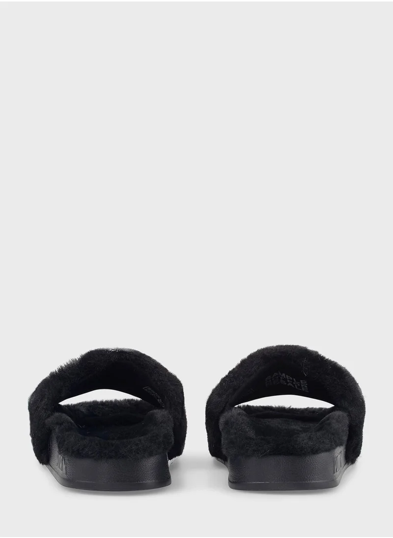 PUMA Leadcat 2.0 Fuzz Women Sandals