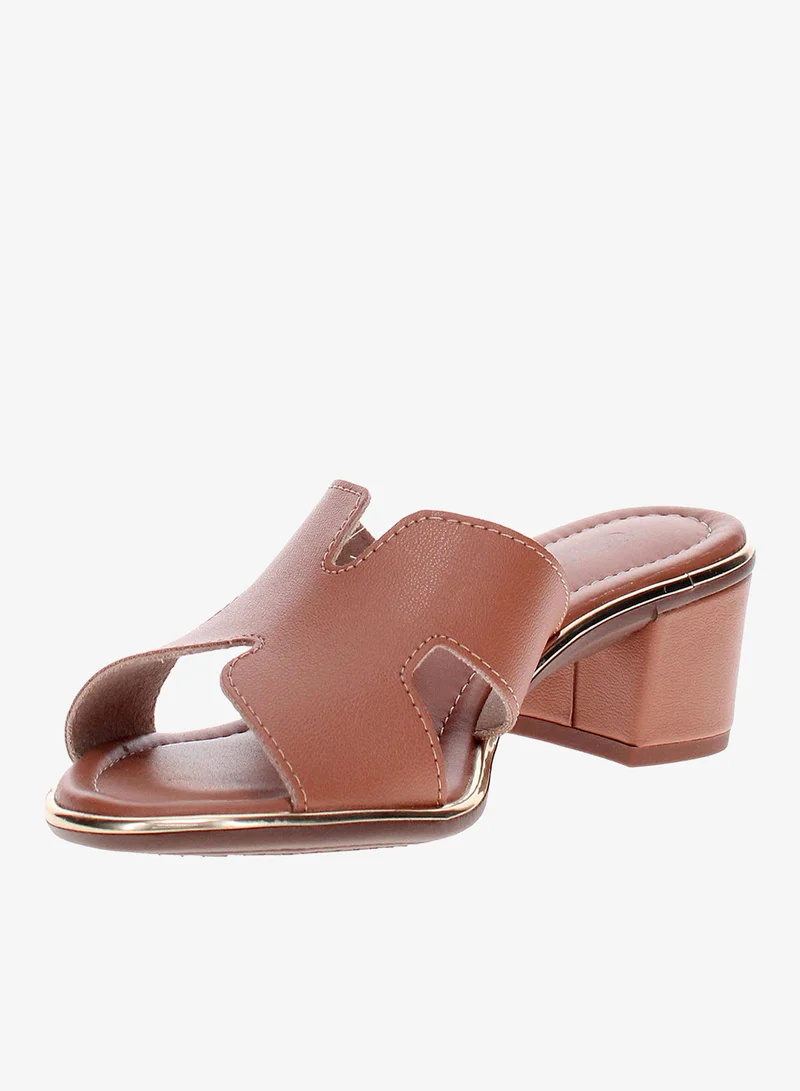 بيرا ريو صنادل بكعب متوسط للنساء - أحذية أنيقة ومريحة لأي مناسبة