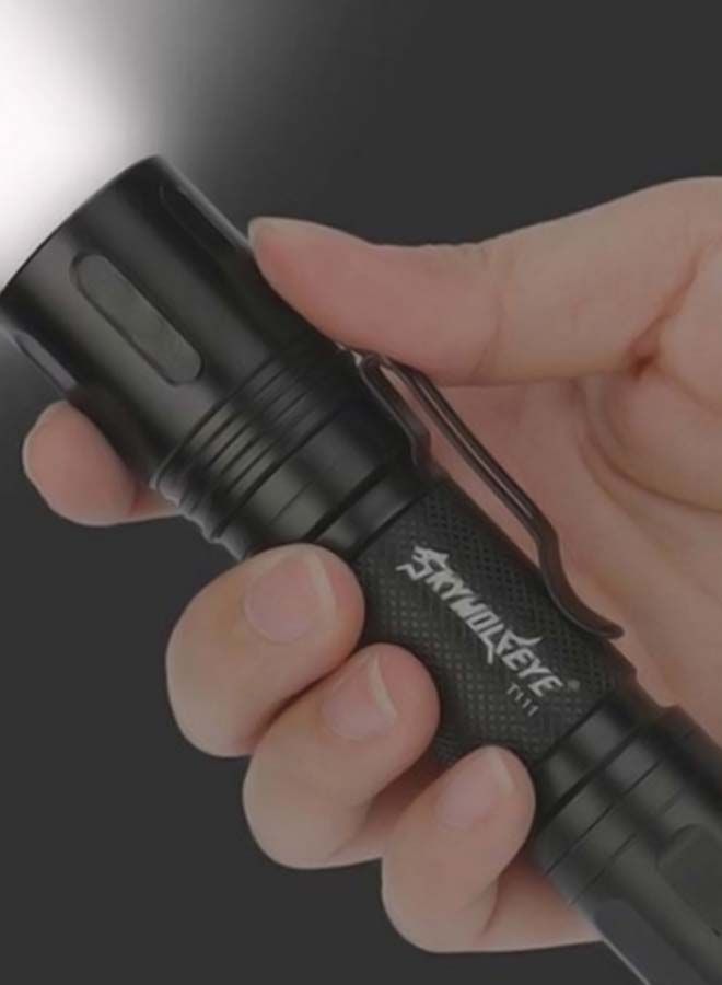 Y&D 10000 Lumens Zoomable Military LED Flashlight Black - Image 2