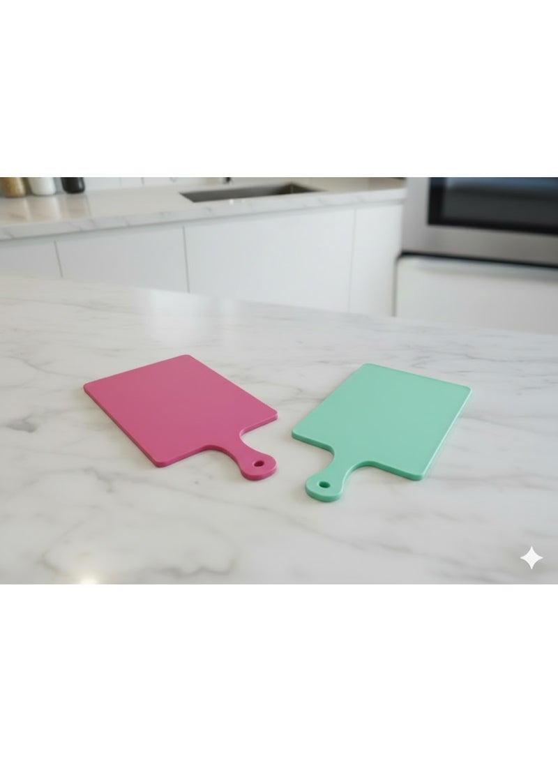 favilla Durable plastic cutting board set – 2 pieces – Strong non-slip surface and comfortable handle for everyday use – Multicolor – Code 686 - Image 1