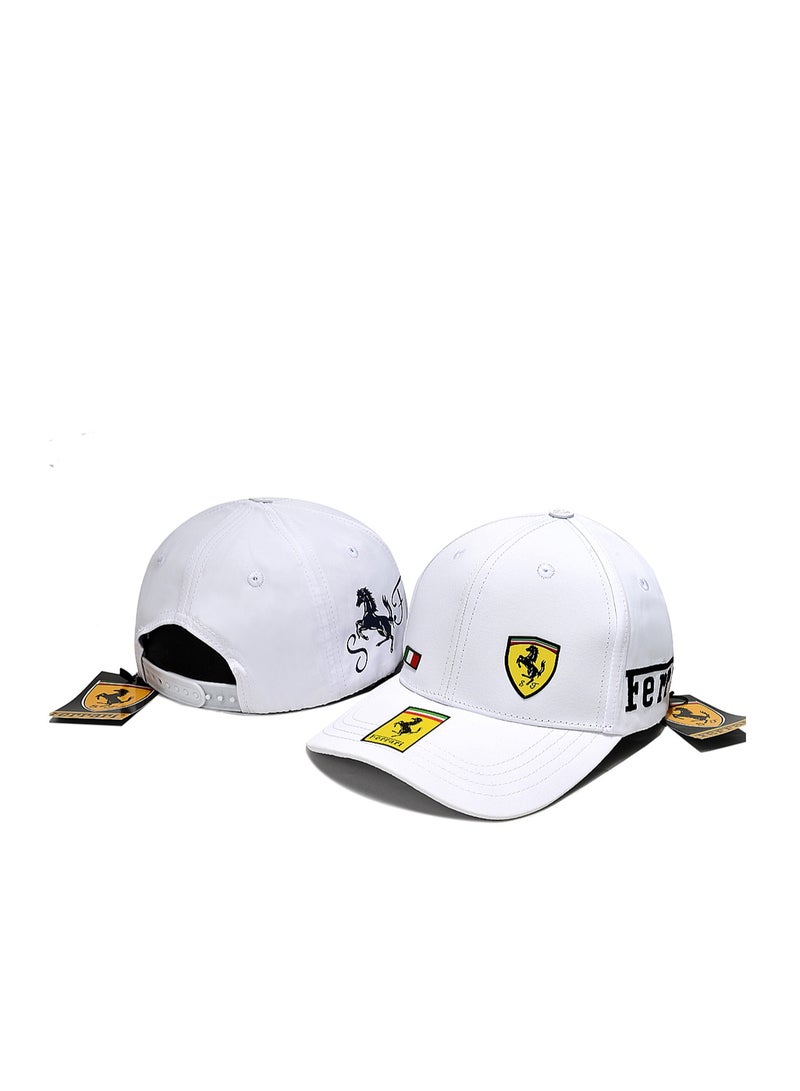 Ferrari قبعة سباق فيراري: بيضاء أنيقة، تراث الحصان الراقص