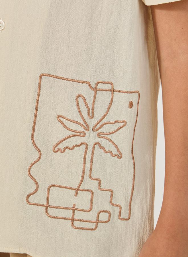 Styli Embroidered Detail Cotton Short Sleeve Shirt  - Image 3