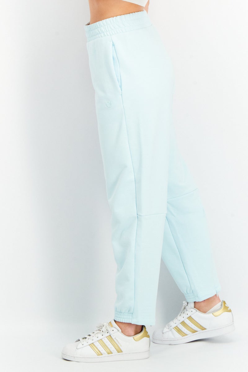 adidas Originals سروال رياضي نسائي مناسب، أزرق فاتح - Image 2