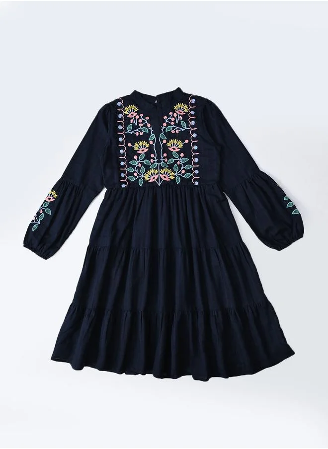 بيلا مودا Bella Moda Embroidered Tiered Knee-Length Dress