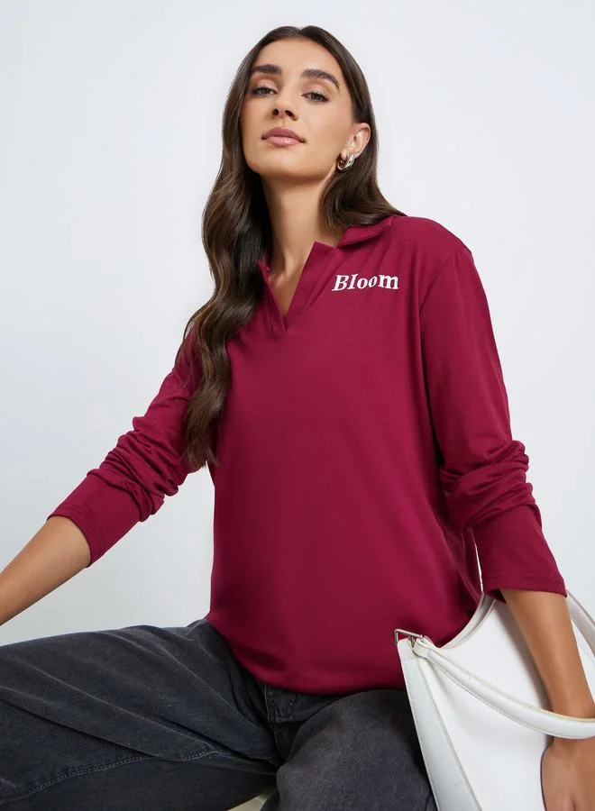 ستايلي تيشيرت بولو بياقة مفتوحة وبقصة عادية