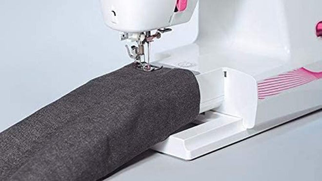 Juki sewing machine with 32 stitches - Image 3