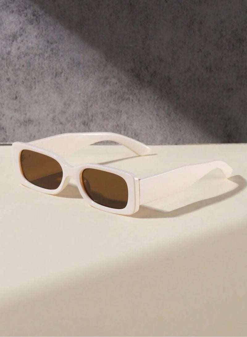 Casual collection Elegant And Modern Women's Sunglasses - Image 1