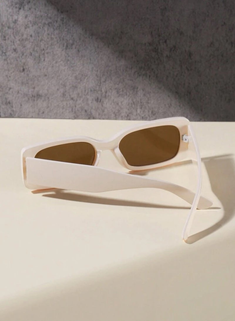 Casual collection Elegant And Modern Women's Sunglasses - Image 3