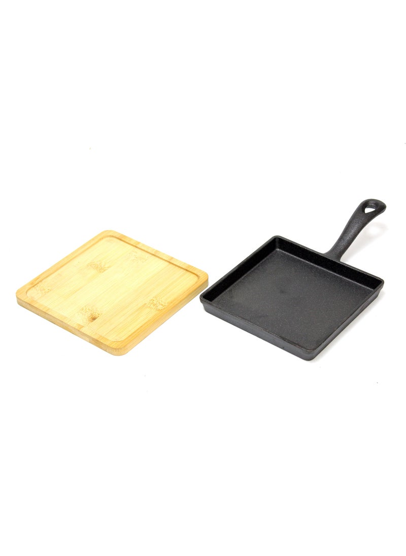 BLACKSTONE - Cast Iron Mini Square Skillet with Wooden Sizzler Plate 13cm - Image 1