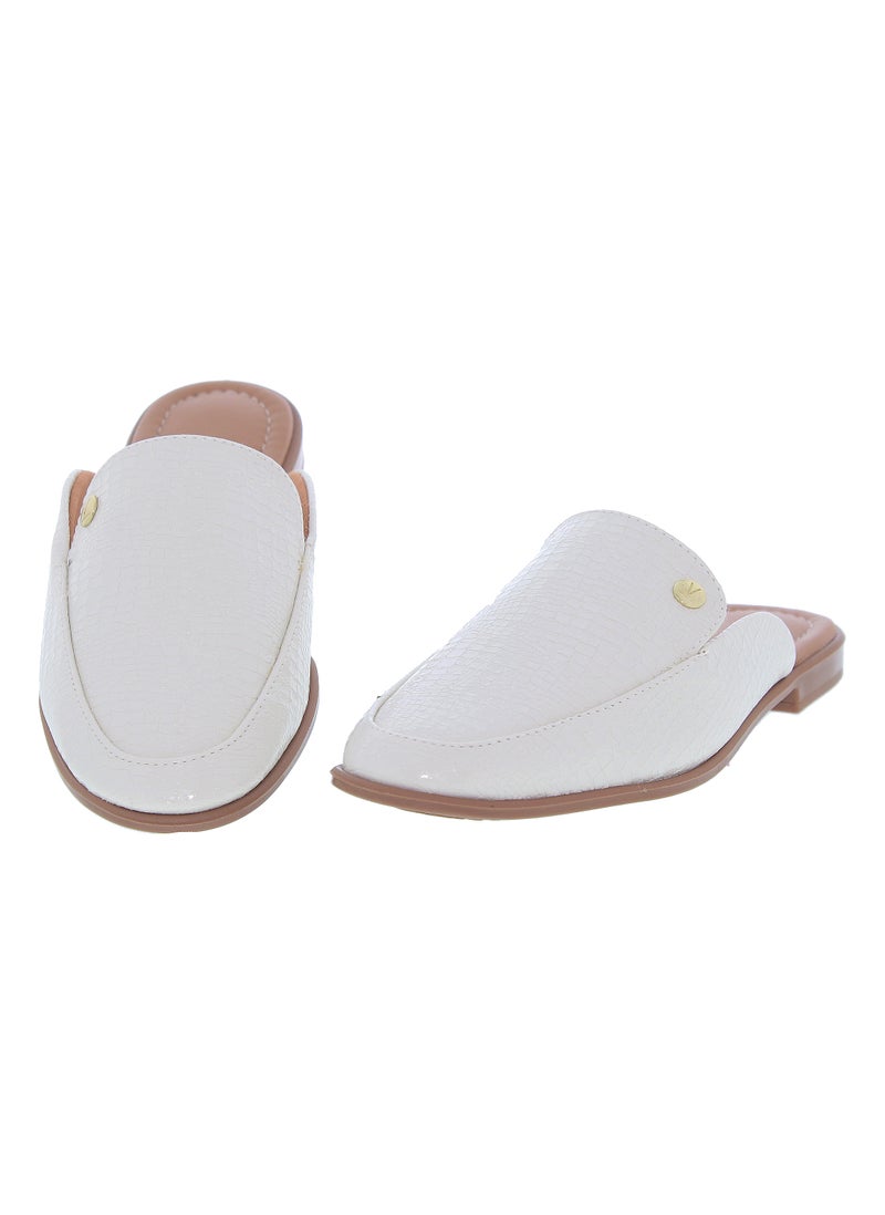 Vizzano Women’s Closed Toe Walking Shoes – Comfortable Everyday Footwear with Sleek Design - Image 4