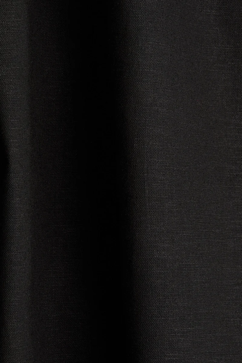 اتش اند ام فستان قصير من مزيج الكتان