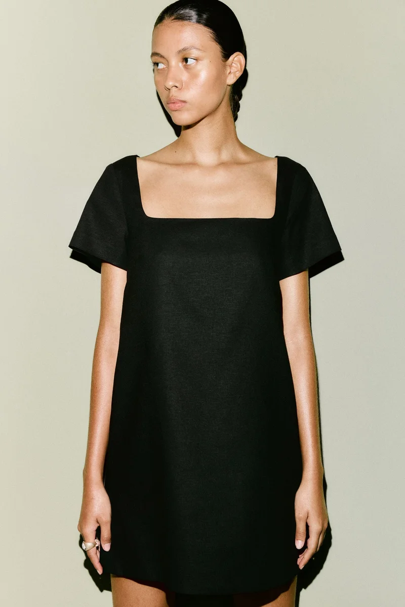 اتش اند ام فستان قصير من مزيج الكتان