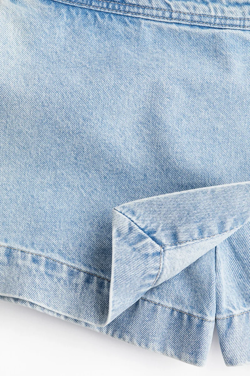 اتش اند ام شورت بتصميم تنورة ملفوفة