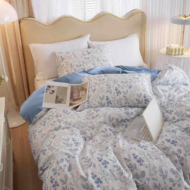 Faincy Floral Queen Size Comforter Set Blue and White Flower Pattern Printed Reversible Alternative Bedding Sets 90 x 90 3PC Soft Microfiber Duvet Farmhouse Vintage Bed in a Bag for Women - Image 2