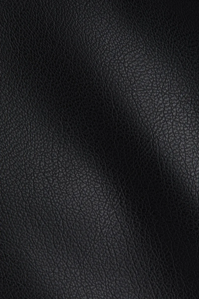 اتش اند ام تنورة بتصميم ملفوف