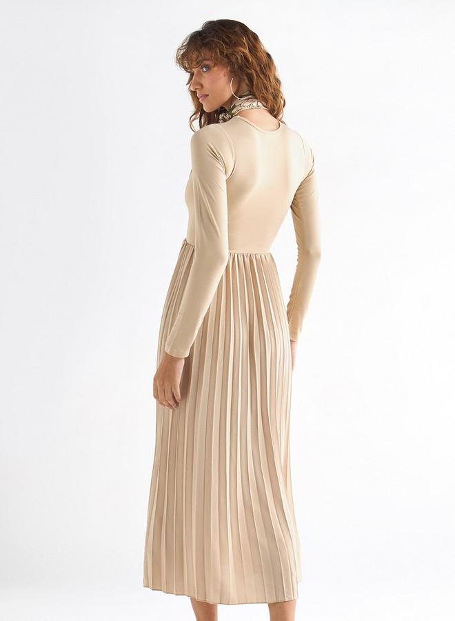 سبلاش فيڤ فستان بأكمام طويلة وياقة مستديرة وطيات - Image 3