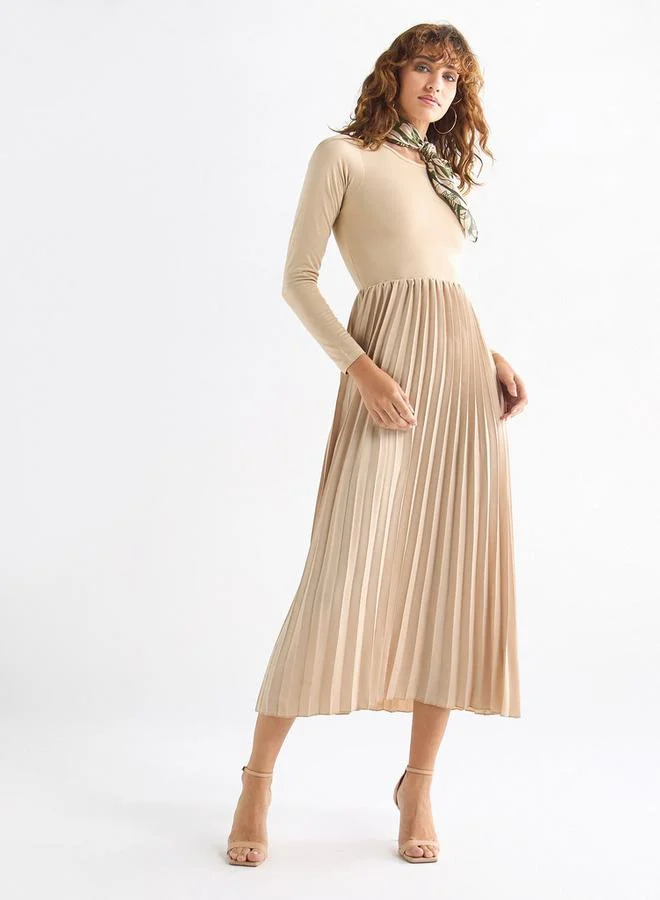 Splash FAV Pleated Dress with Round Neck and Long Sleeves