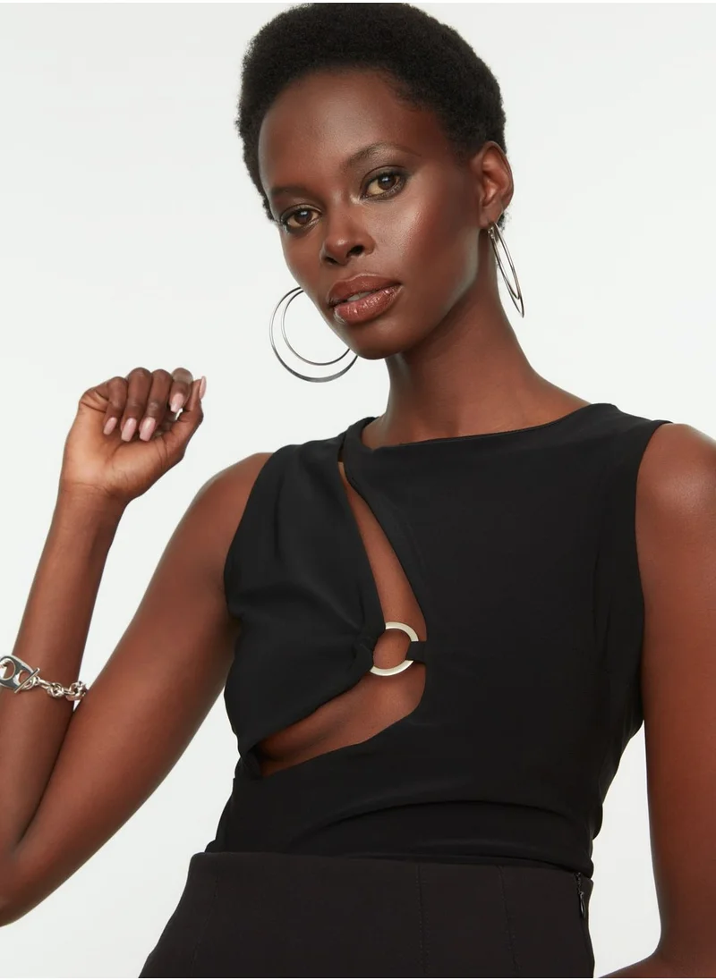 trendyol Cut Out Detail Knitted Body