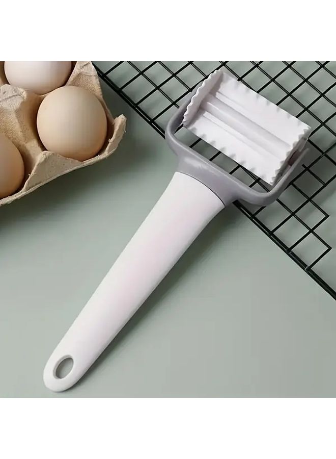 Heavy Duty Manual Pasta Press With Cutting Wheel Disc Durable Plastic Easy Clean - Image 5