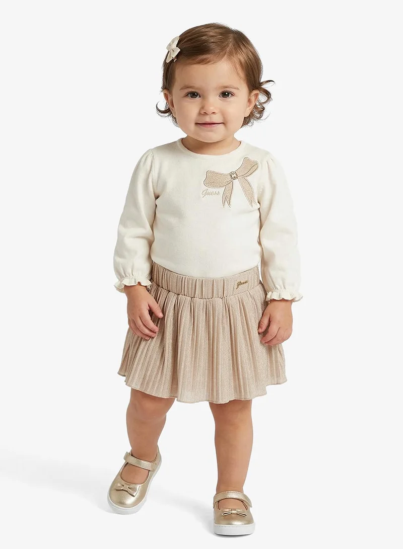 جس طقم تي شيرت وتنورة بياقة دائرية للأطفال الرضع