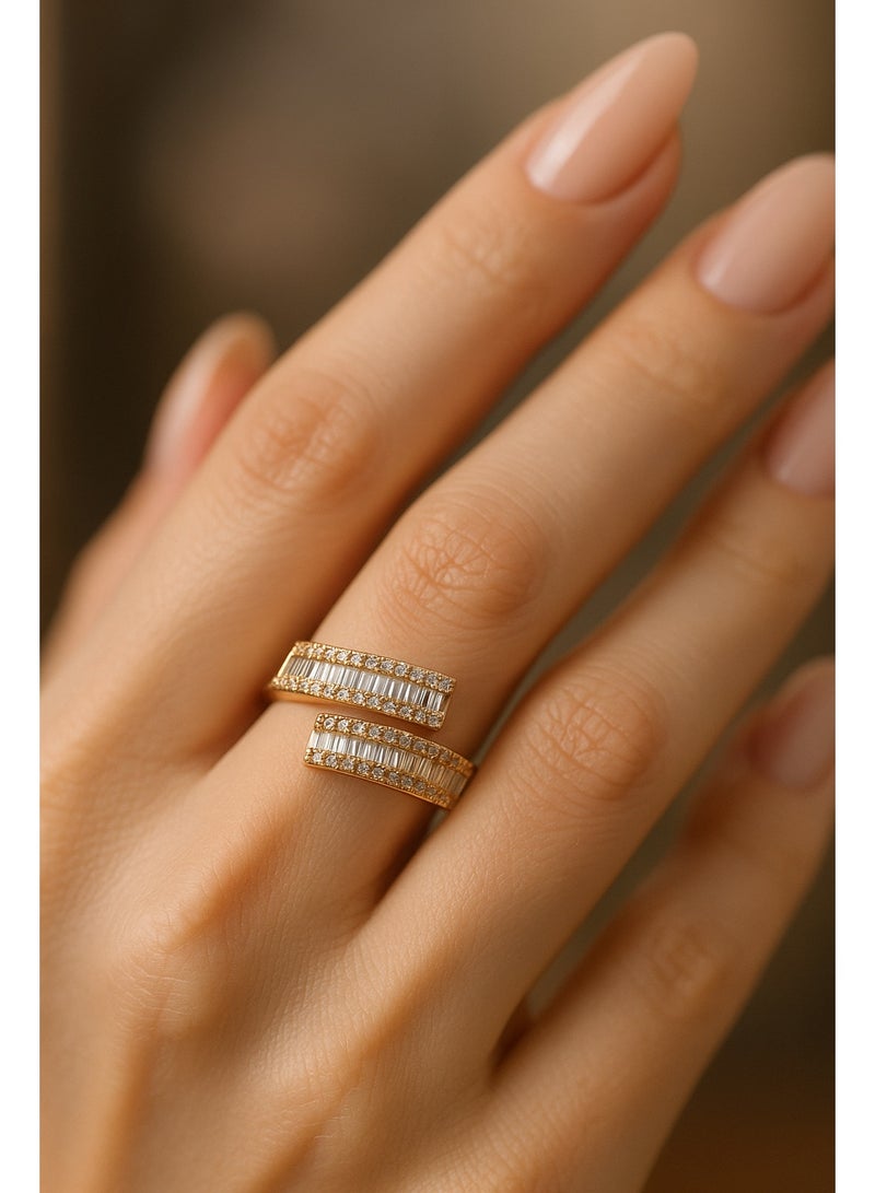 ثري دايموندز خاتم نسائي مفتوح مطلي ذهب – فري سايز بفصوص زيركون باغيت وميكرو زيركون - Image 2