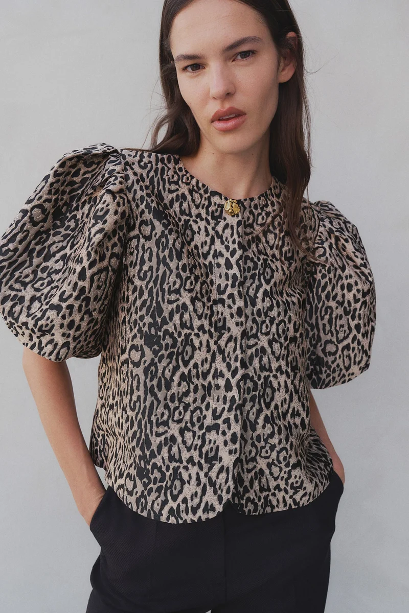 H&M Balloon-sleeved blouse