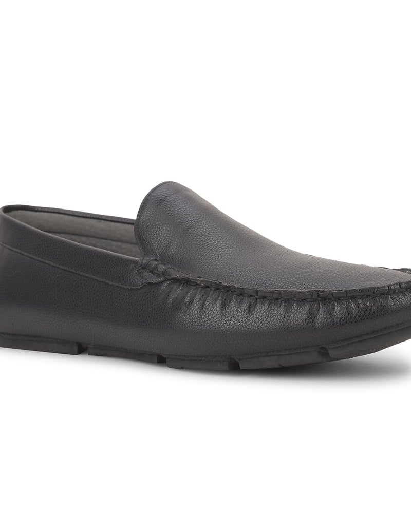 Bata Mens Black Loafer Style with Comfort and Elegance Perfect for Formal Wear, Business Casual, and Parties - Image 5