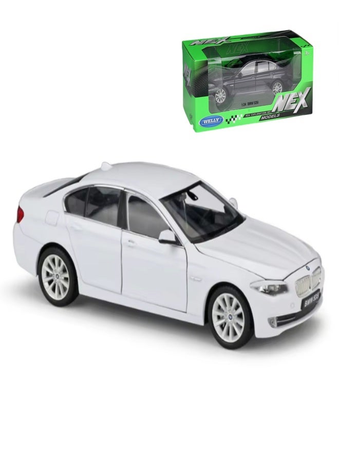 WELLY 1:24 BMW Sedan 535i Alloy Car Model (White) - Image 1