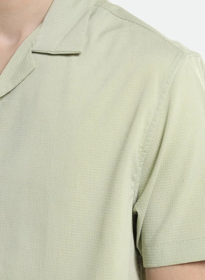 Dennis Lingo Relaxed Fit Green Shirt For Men Seersucker Popcorn Fabric Textured Pattern Cuban Collar Half Sleeves
