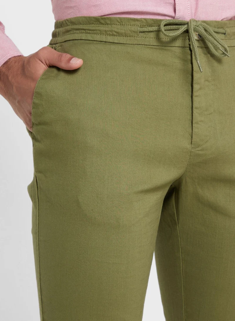 توماس سكوت Thomas Scott Men Comfort Slim Fit Cotton Lycra Chinos
