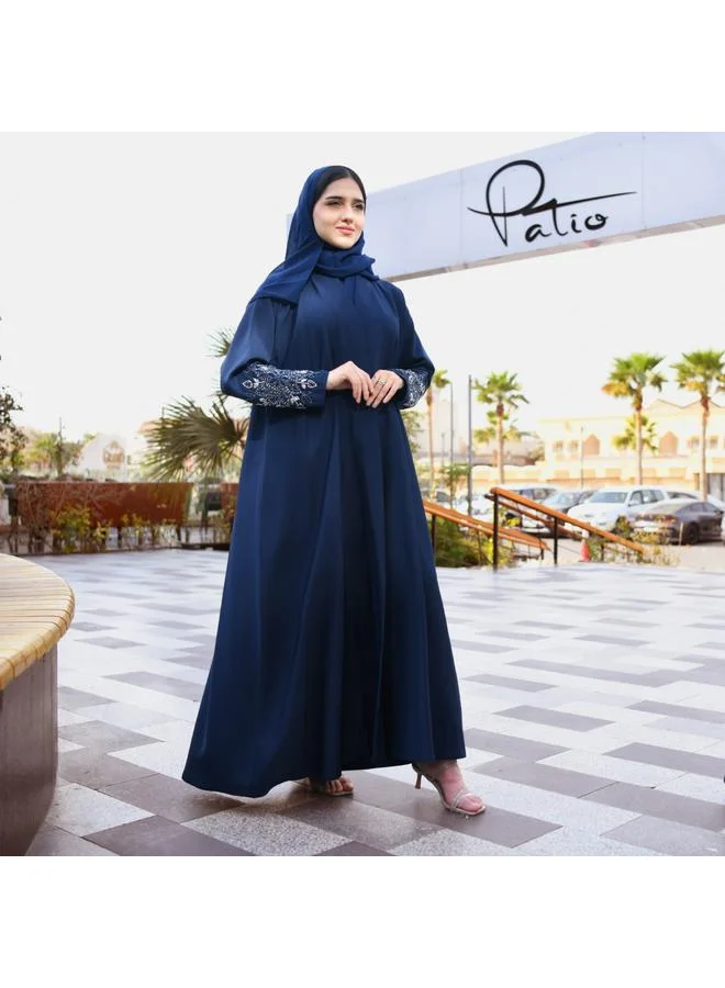 HAWRAA ABAYA Navy blue quarter-cloche wrap abaya with hand embroidery on the sleeves