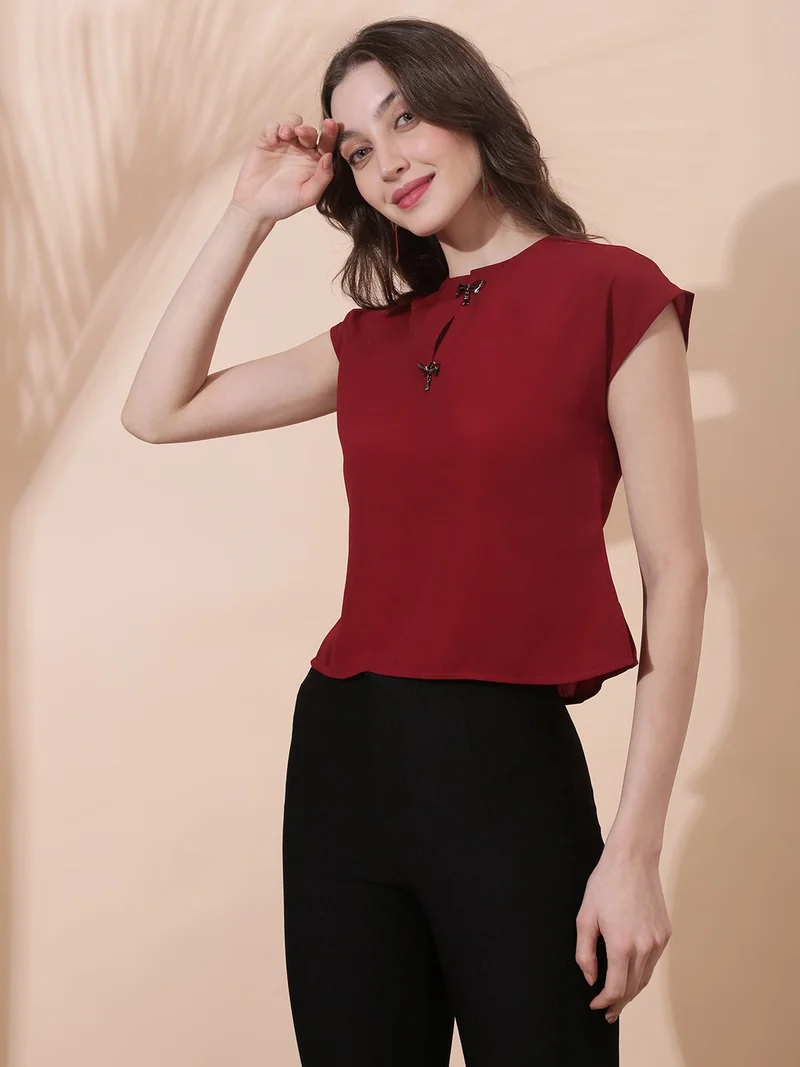 جلو باص Globus Women Maroon Round Neck Extended Sleeve Solid Bow Detail Top