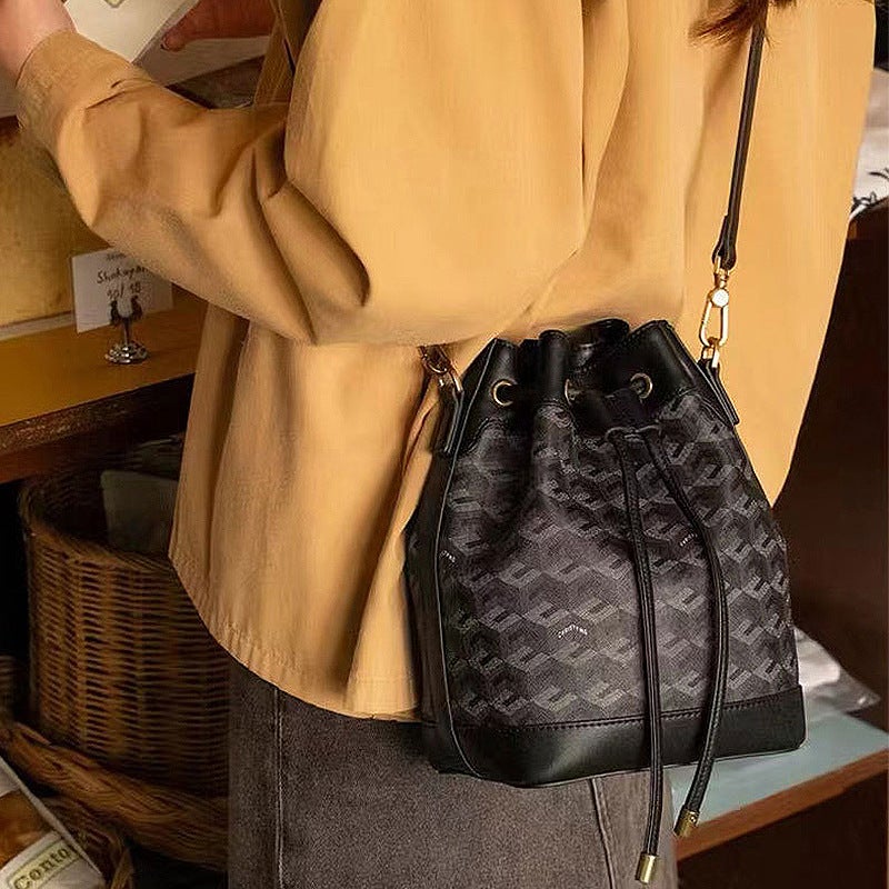 Bucket Bag, Presbyopic Retro Niche Design, Fashionable One-Shoulder Hand-Carrying Cross-Body Large-Capacity Bag, Versatile Handbag For Commuting - Image 4