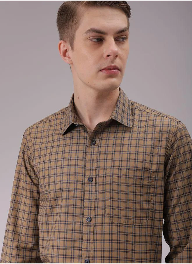 شركة المرآب الهندية Men Slim Fit Checkered Full Sleeves Cutaway Collar Formal Shirt